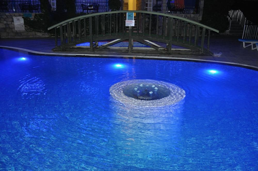 马尔马里斯Club Aquarium公寓式酒店 外观 照片