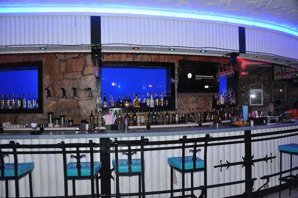 马尔马里斯Club Aquarium公寓式酒店 外观 照片