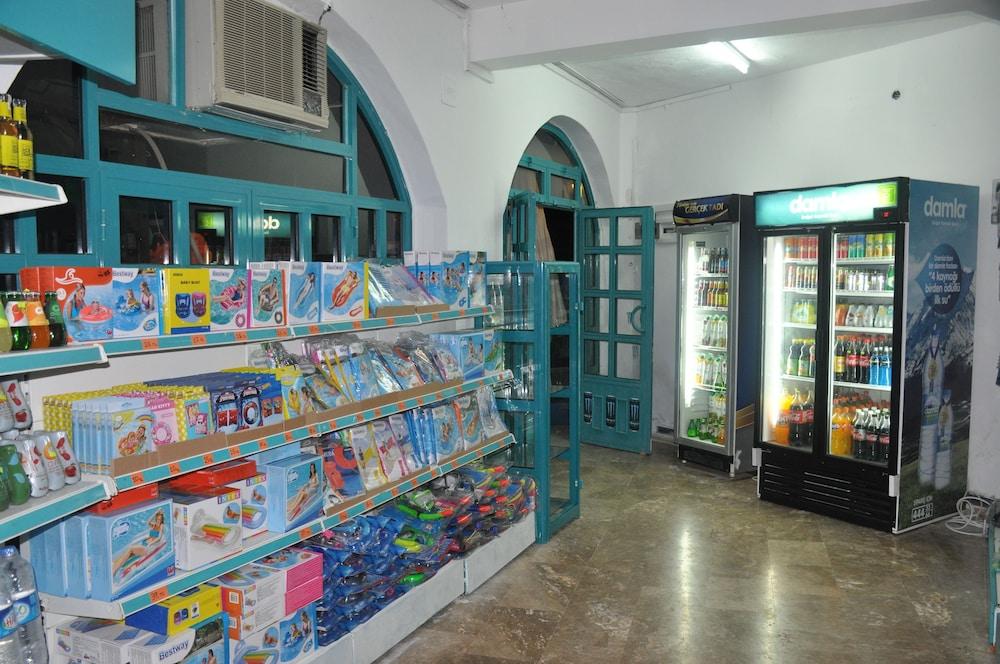 马尔马里斯Club Aquarium公寓式酒店 外观 照片